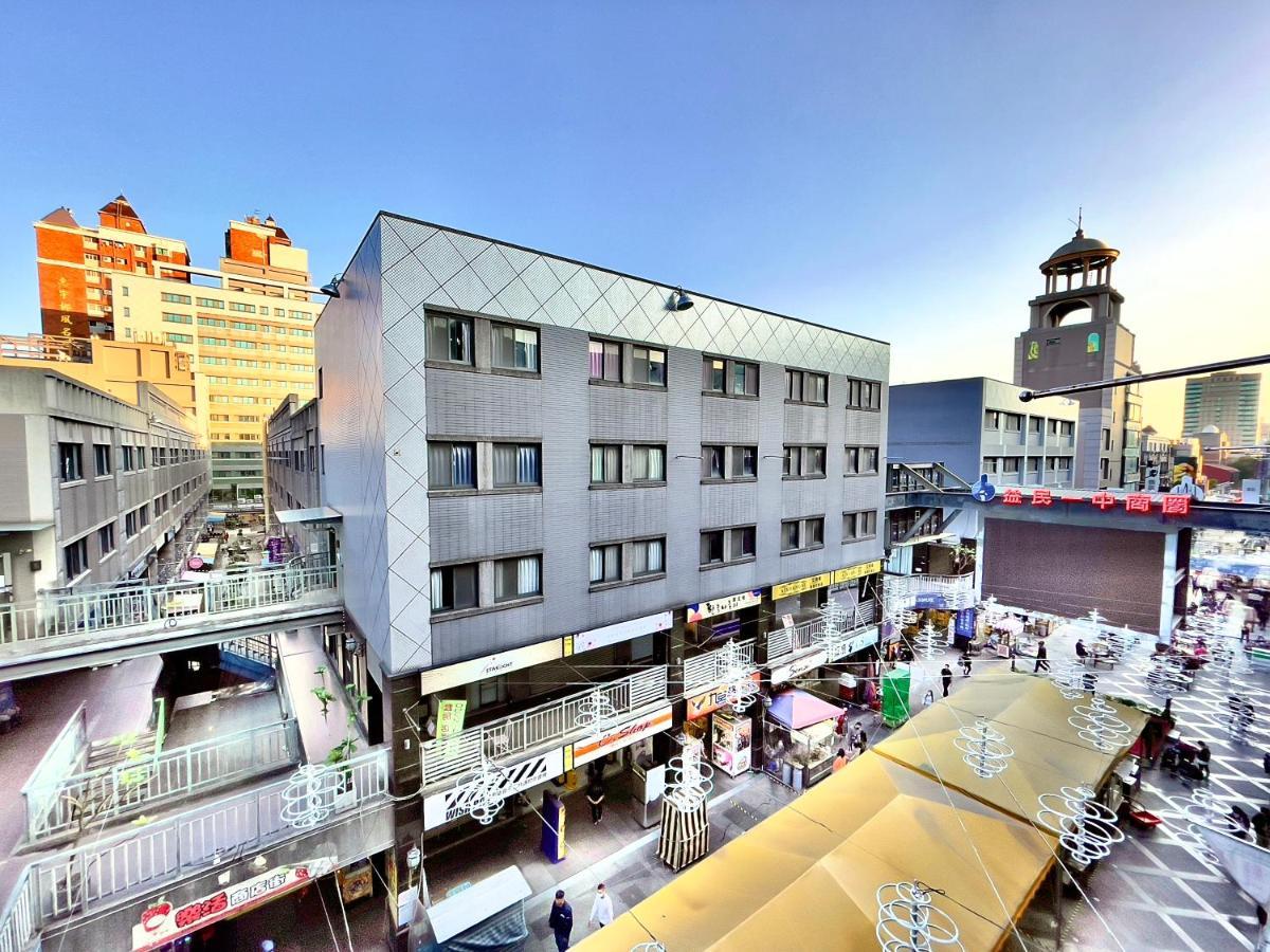 寓旅Inn Taichung Bagian luar foto